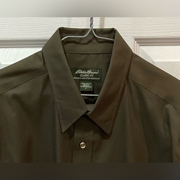 Eddie Bauer dark green button down shirt L NWOT - Picture 3 of 10